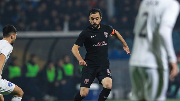 “Neftçi” millimizin üzvünü TRANSFER EDİR