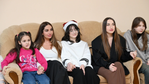 Alyona Əliyevadan Arzu Əliyevanın doğum günü ilə bağlı paylaşım &ndash; FOTO/VİDEO 
