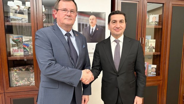 Hikmət Hacıyev Belarus səfirini qəbul etdi