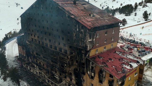 Türkiyədə hoteldəki yanğına görə saxlanılanların sayı ARTDI