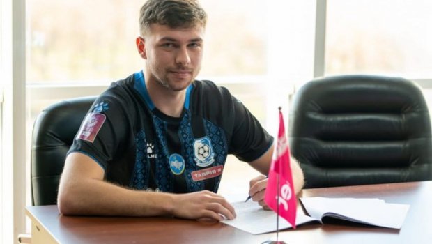 Ukrayna klubu millimizin üzvünü TƏQDİM ETDİ