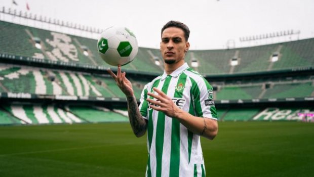 "Mançester Yunayted"in futbolçusu rəsmən "Betis"də