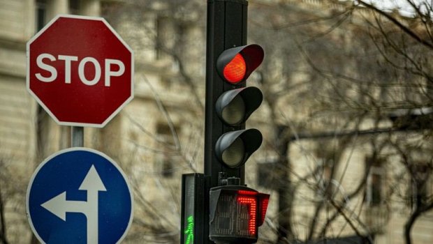 Ötən il Bakıda neçə svetofor quraşdırılıb?