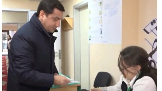 Hikmət Hacıyev səs verdi &ndash; VİDEO