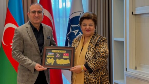 Tənzilə Rüstəmxanlı Türkiyənin &ldquo;EkoAvrasya&rdquo; Fondunun sədri Hikmət Ərənlə görüşdü &ndash; FOTO