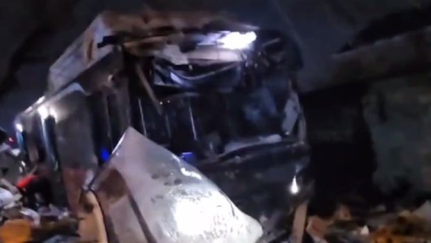 &ldquo;Baku Bus&rdquo;ın sürücüsü sükan arxasında infarkt keçirdi - Qəza oldu &ndash;VİDEO