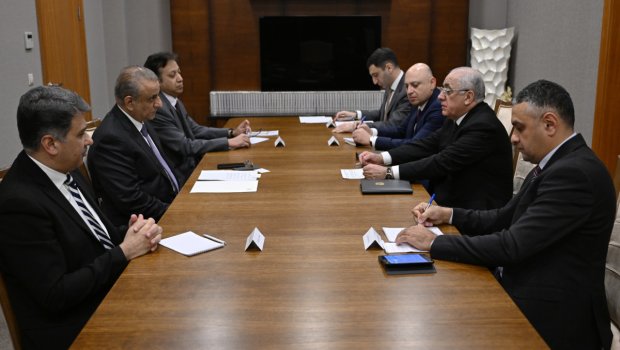 Əli Əsədov pakistanlı naziri QƏBUL ETDİ