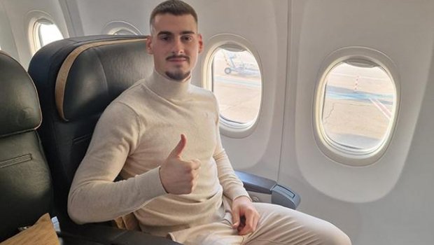 "Fənərbağça" yeni transferini AÇIQLADI