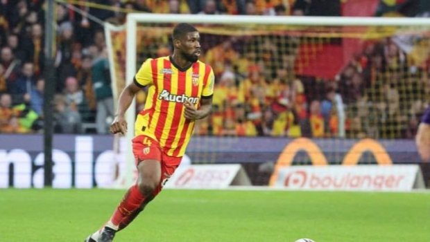 “Neftçi” “Turan Tovuz”un hücumçusunu transfer etmək istəyir