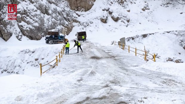 Quba-Xınalıq yolunu buz BAĞLAYIB &ndash; FOTO