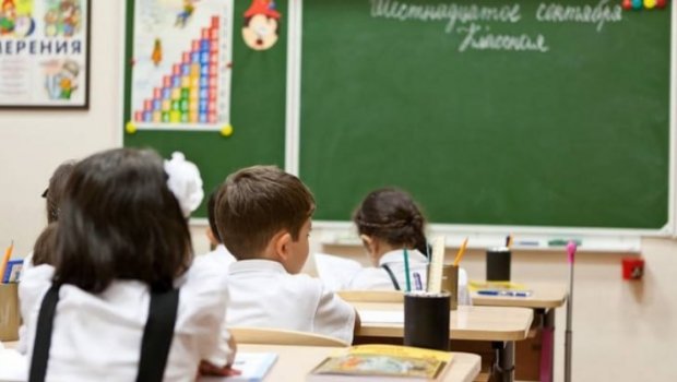Rus bölmələrində Ədəbiyyat fənninin Azərbaycan dilində tədrisi NƏYİ DƏYİŞƏCƏK?