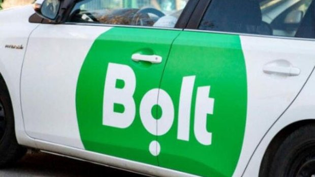 Bakıda &ldquo;Bolt&rdquo; avtomobili YANIR - VİDEO