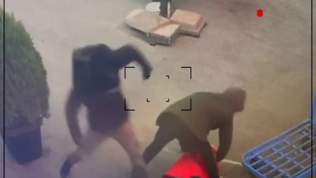 Bakıda maskalı şəxslər restoranın kassasını taladılar &ndash; ANBAAN VİDEO
