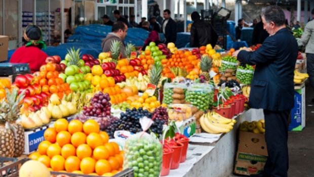 Bazarda 200 manata meyvə satılır &ndash; VİDEO