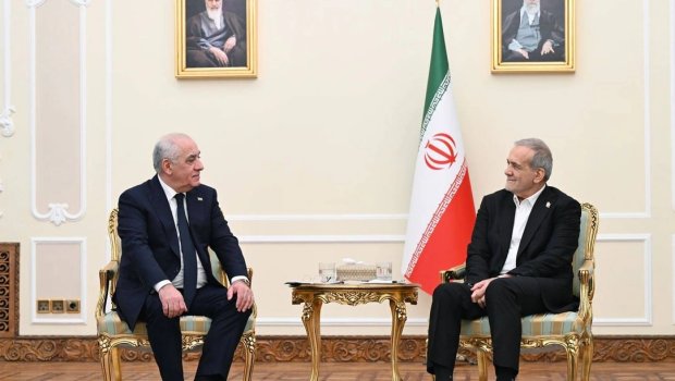 Əli Əsədov Pezeşkianla hansı məsələləri müzakirə edib? - FOTO