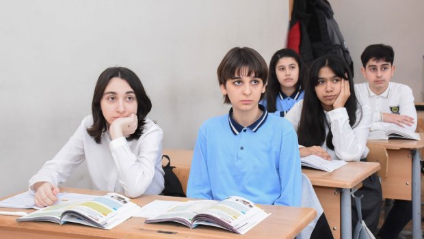 XI siniflər üzrə şagirdlərin yerdəyişməsi bu tarixdə dayandırılacaq