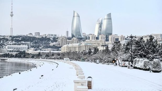 Bakı bulvarının qarlı görüntüləri - FOTO