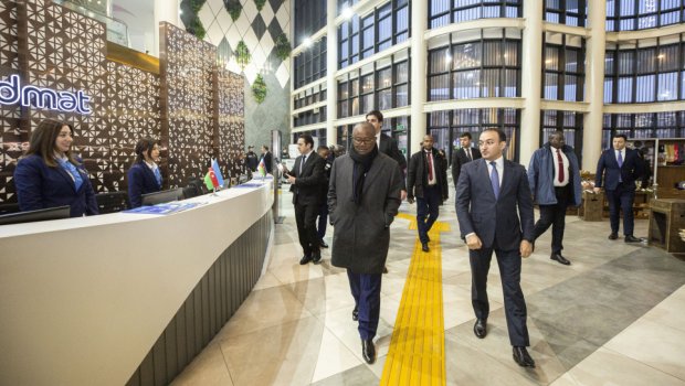 Qvineya-Bisaunun Prezidenti &ldquo;ASAN xidmət&rdquo;də olub - FOTO