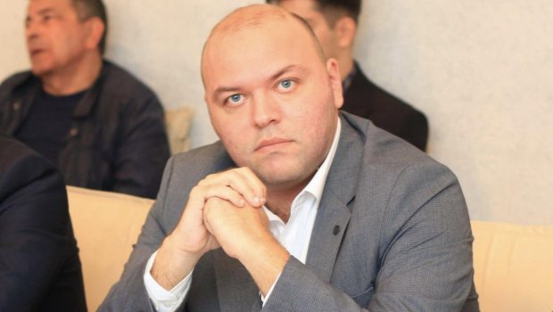 Hacıbəy Heydərli: &ldquo;Təhqirlərlə gündəmə gələnlər öz tərbiyələrini ortaya qoyanlardır&rdquo;