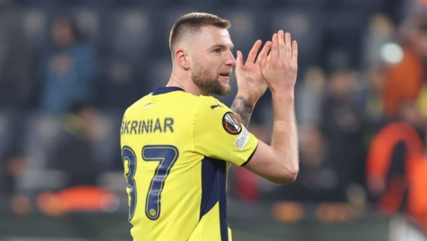 Fənərbağça” iki futbolçu ilə bağlı qərar verdi