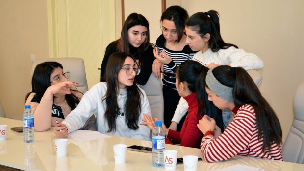 Lənkəranda qızlar üçün pulsuz təlim kursları keçirilir - FOTO