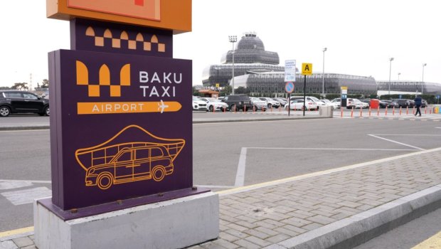 Aeroport ərazisində qanunsuz taksi fəaliyyəti göstərən şəxslər SAXLANILDI - FOTO