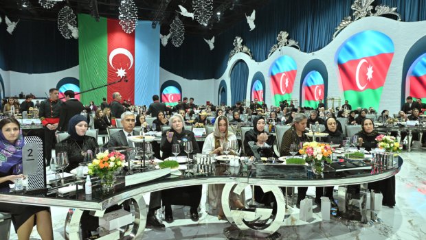Arzu Əliyeva şəhid anaları ilə birgə İFTAR MƏCLİSİNDƏ - FOTO