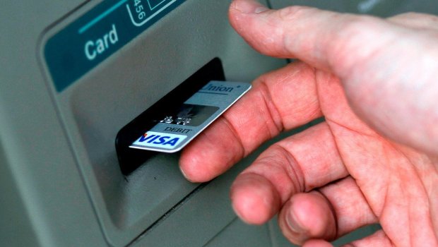 Bakıda bank kartlarından 25 min manat oğurlandı