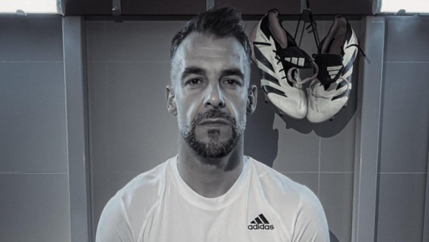 İspaniya futbolçusu karyerasını BAŞA VURDU