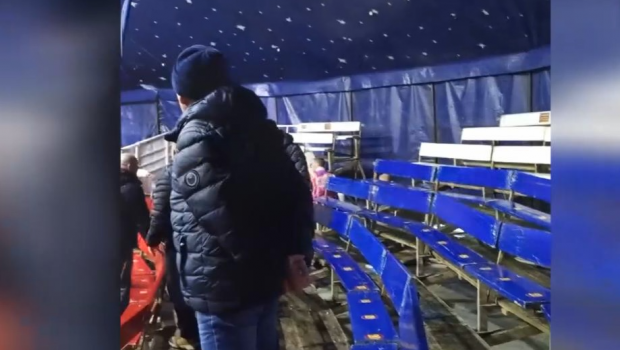 350 nəfərin olduğu sirk binasında auditoriya uçdu - ANBAAN VİDEO
