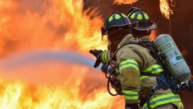 Yaşayış binasında yanğın oldu, 16 nəfər xəsarət aldı