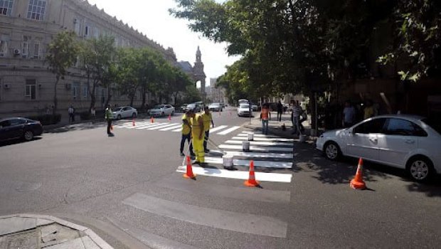 Çəkilməsinə milyonlar ayrılan, qısa müddətdə silinən YOL XƏTLƏRİ... &ndash; FOTO
