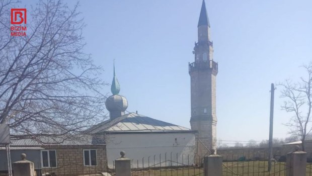Keçmiş qayınatasını məscidin önündə bıçaqlayıbmış... - Qusardakı cinayətin TƏFƏRRÜATI &ndash; FOTO