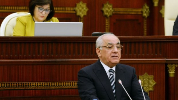 Əli Əsədov: “Ola bilər ki, kabinetlərdə oturaraq bəzi şeyləri görmürük”