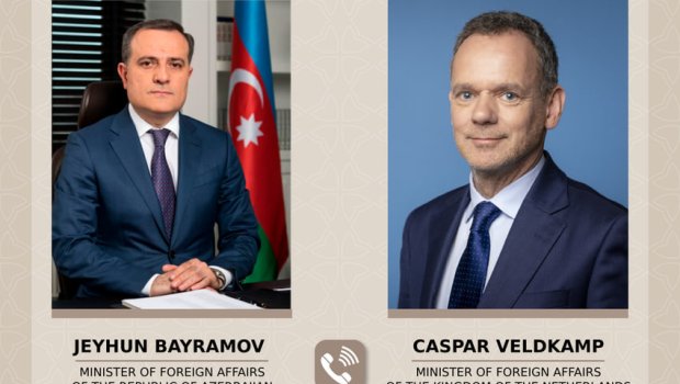 Ceyhun Bayramov Niderland Krallığının xarici işlər naziri ilə telefonla danışdı