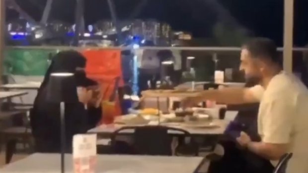 Dubayda QALMAQAL: Müsəlman cütlüyə təhqirə görə avropalı turistlər həbs edildi - VİDEO