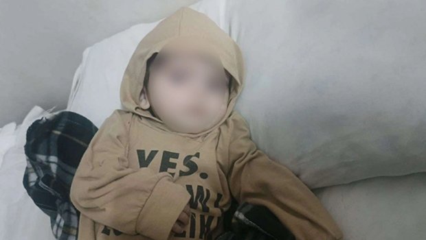 Tovuzda ananın evdə günlərlə tək qoyduğu körpənin vəziyyəti AĞIRDIR - FOTO