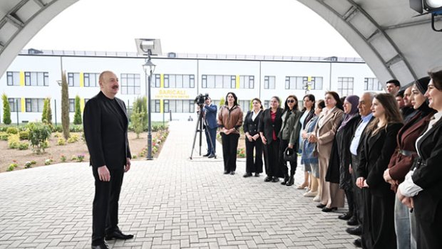 Prezidentdən ağdamlı gənclərə sual: “Həvəslə gəlmisiniz?” – VİDEO