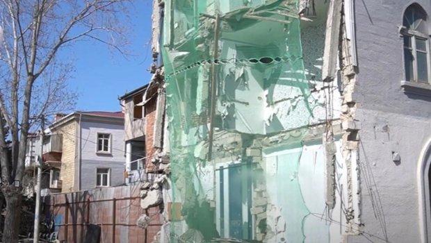 Daha bir tikinti şirkəti sakinlər evdə olarkən mənzilləri SÖKÜR? &ndash; İDDİA/VİDEO