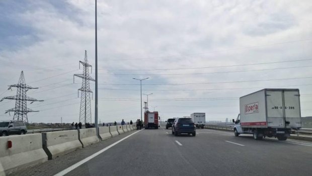 Bakıda &ldquo;Range Rover&rdquo;yanıb külə döndü - FOTO/VİDEO