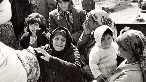 Ağdaban qətliamından 33 İL ÖTÜR