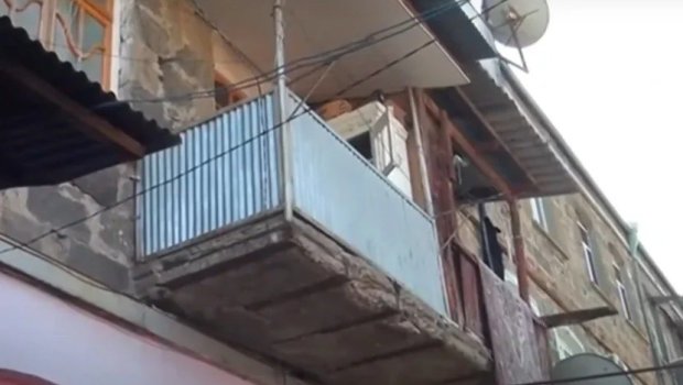 Bu binadan VAHİMƏLİ səslər gəlir &ndash; Sakinlər QORXU İÇİNDƏ &ndash; VİDEO