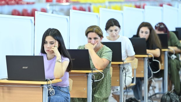 Sertifikasiyada 90%-dən yuxarı nəticə göstərmiş müəllimlərə ŞAD XƏBƏR