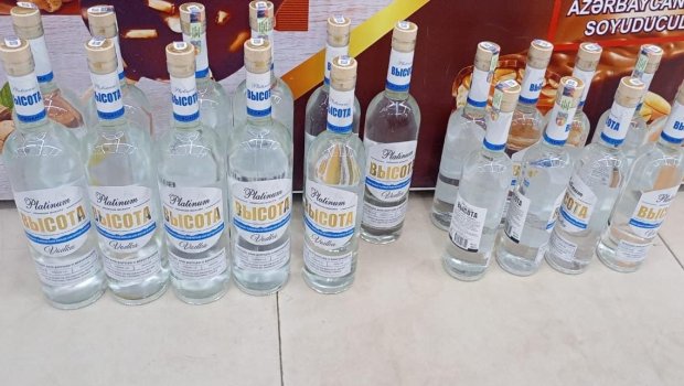 Bu marketdə saxta spirtli içkilər aşkarlandı &ndash; FOTO
