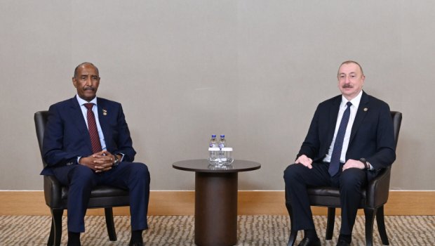 İlham Əliyev Antalyada Sudanın Suveren Keçid Şurasının Sədri ilə görüşdü - FOTO