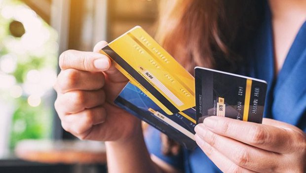 Bank kartlarından NÖVBƏTİ OĞURLUQ &ndash; Bunu etməyin!
