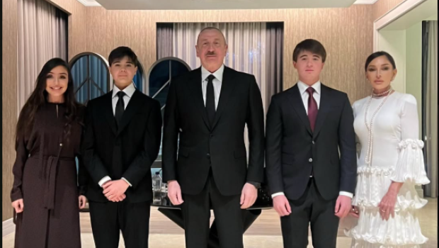 Prezident və ailəsi “Antalya Diplomatiya Forumu”nda - FOTO