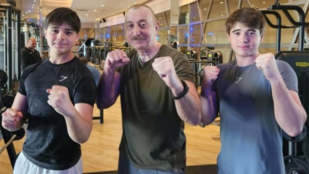 Prezident nəvələri ilə idman zalında - FOTO