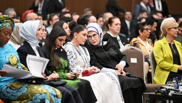 Mehriban Əliyeva Antalya Diplomatiya Forumunun panel iclasında iştirak edib - FOTO