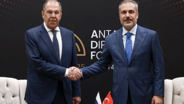 Lavrov Hakan Fidanla Cənubi Qafqazdakı vəziyyəti MÜZAKİRƏ ETDİ